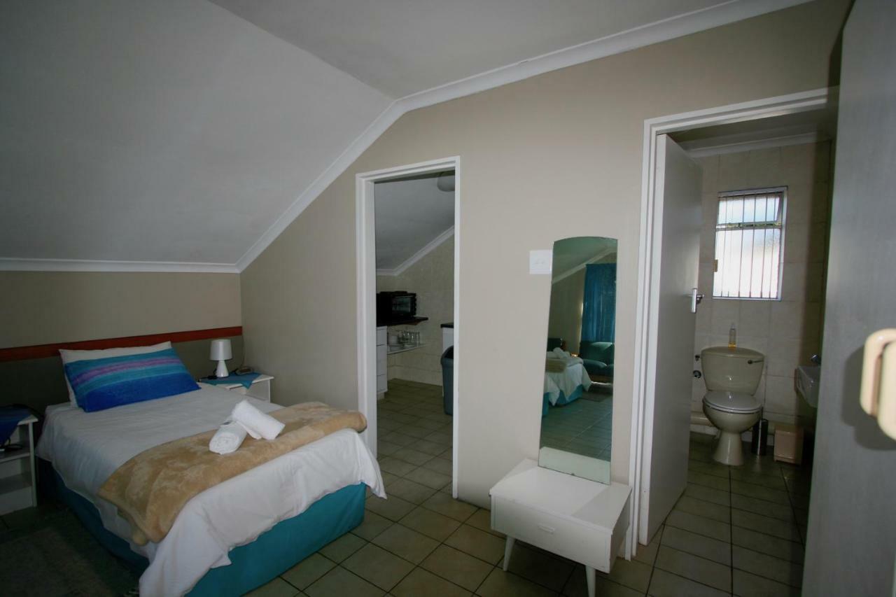 Clouds Guest House Durbanville Extérieur photo